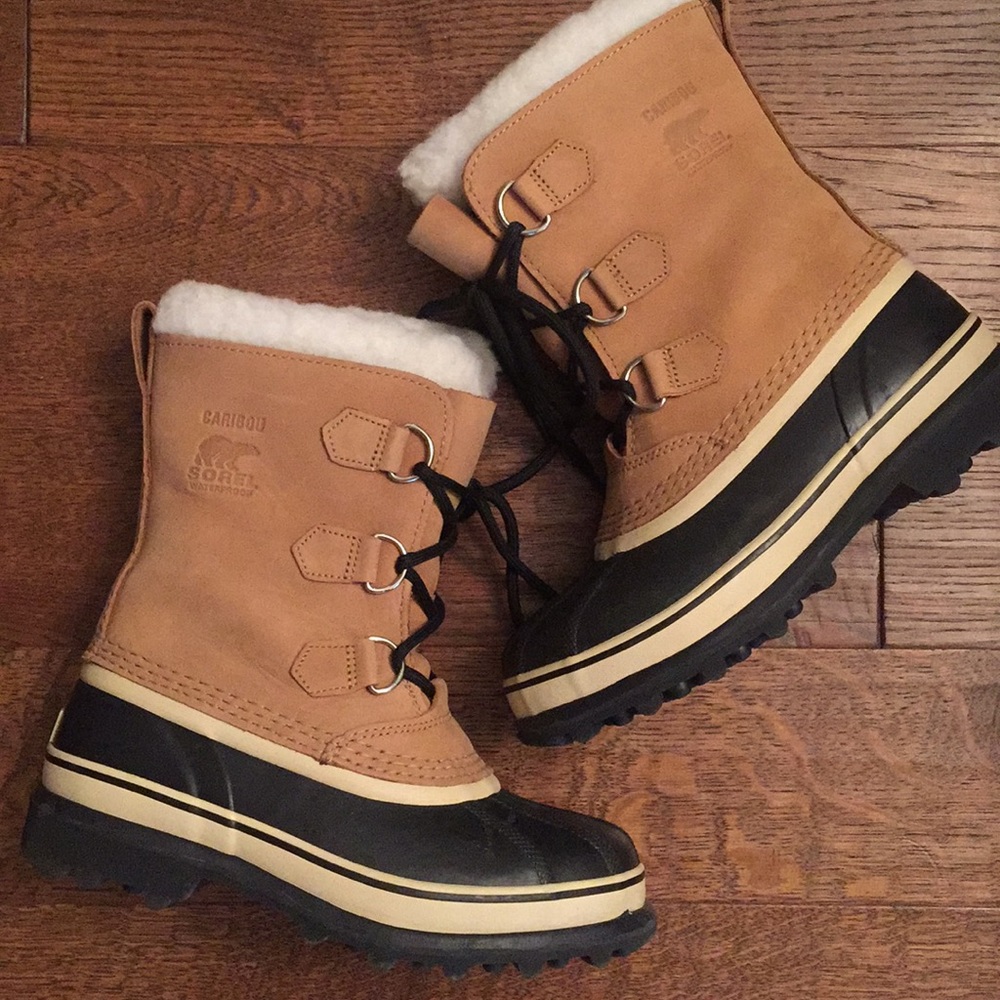 Sorel Caribou winter / snow boots Sherpa lined 6.5